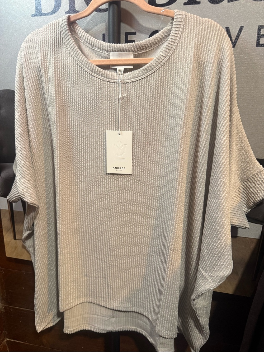 ANDREE BY UNIT Cream Waffle-Knit Tunic Top